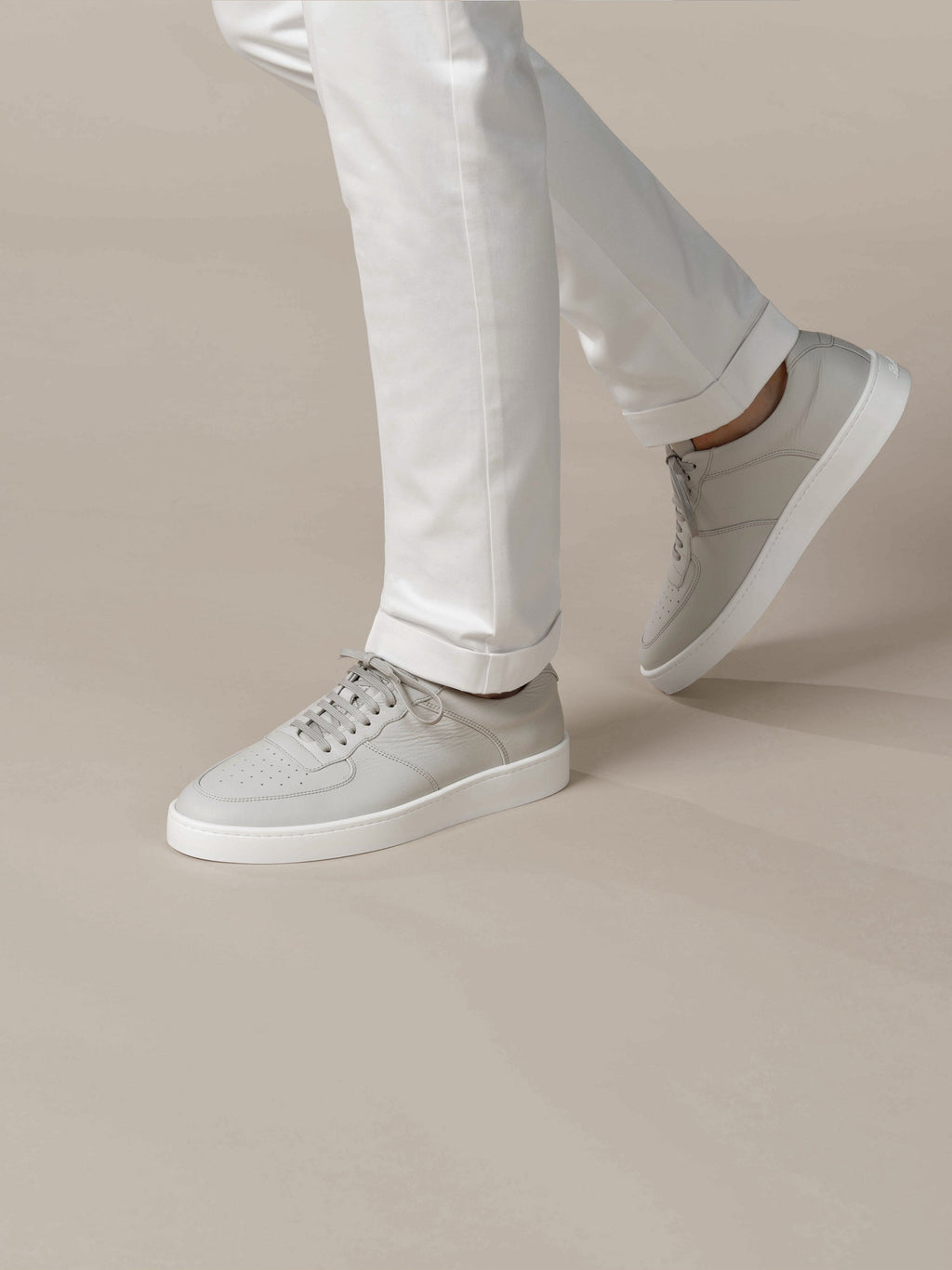 Zapatilla Cannes Gris Clásico (Cuero)