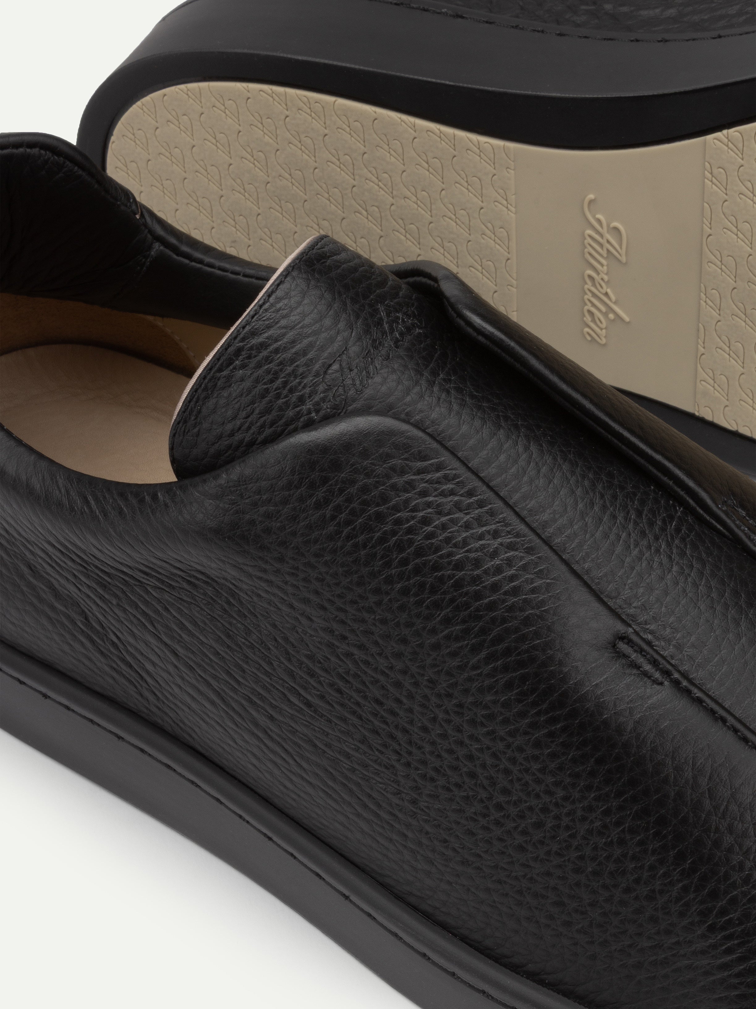 Zapatilla Cannes Negro Intenso