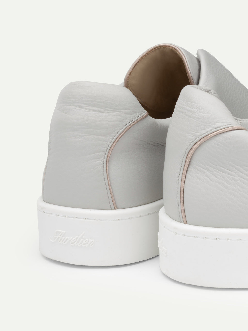 Zapatilla Cannes Gris Clásico (Cuero)