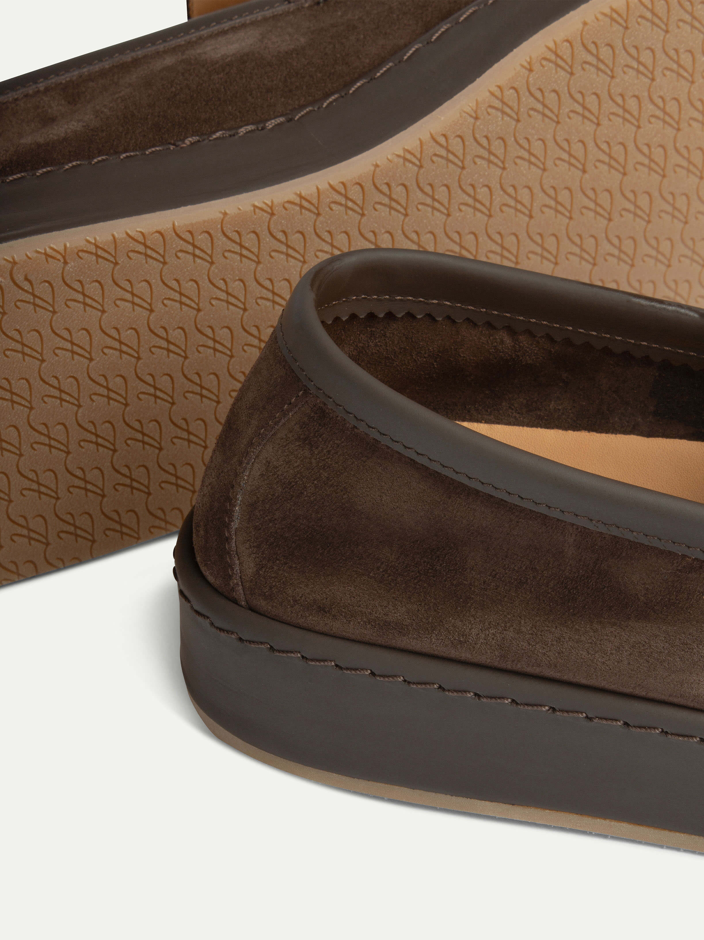 Mocasín Voyager Gris Cálido (Ante)