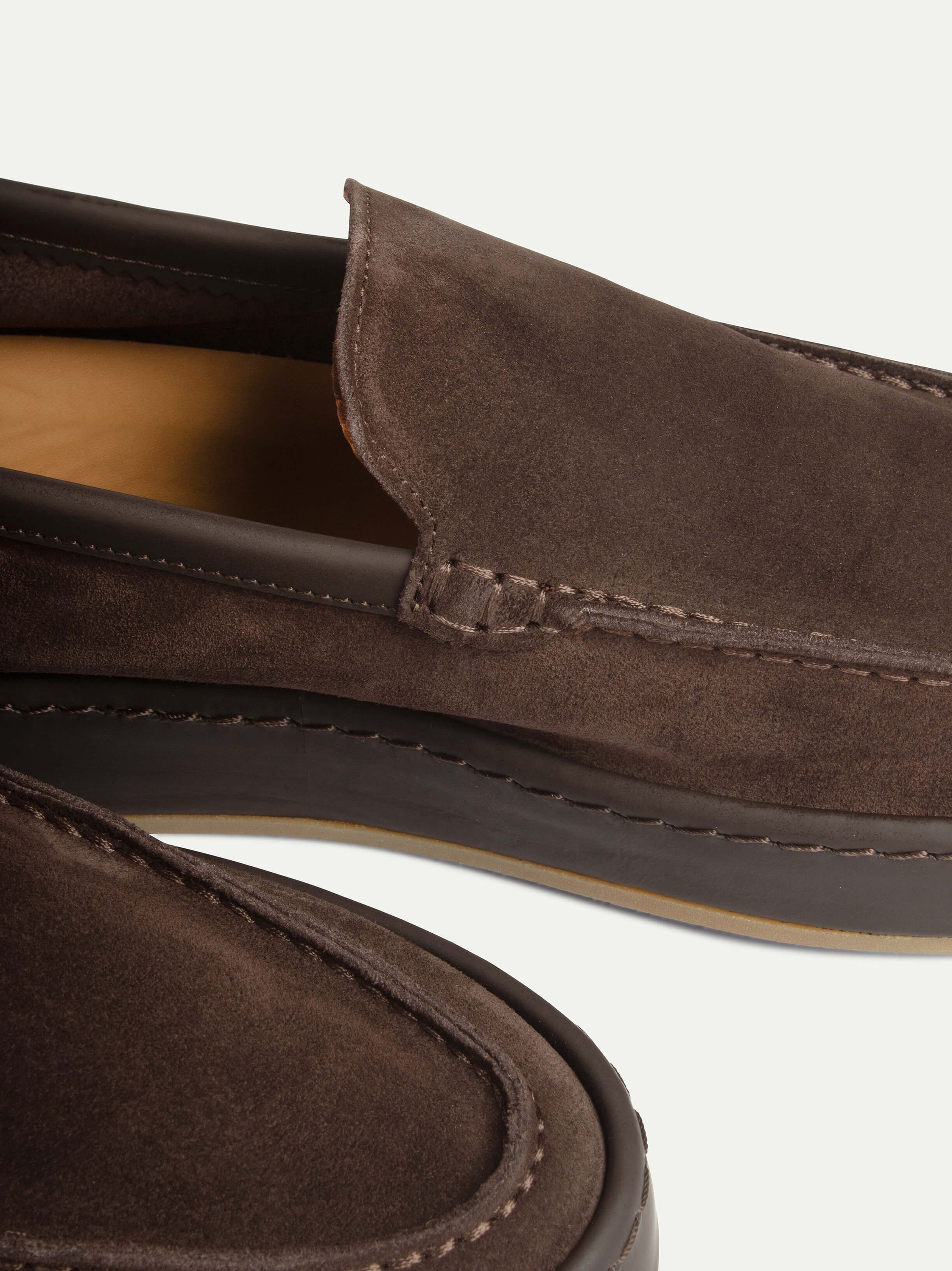 Mocasín Voyager Gris Cálido (Ante)